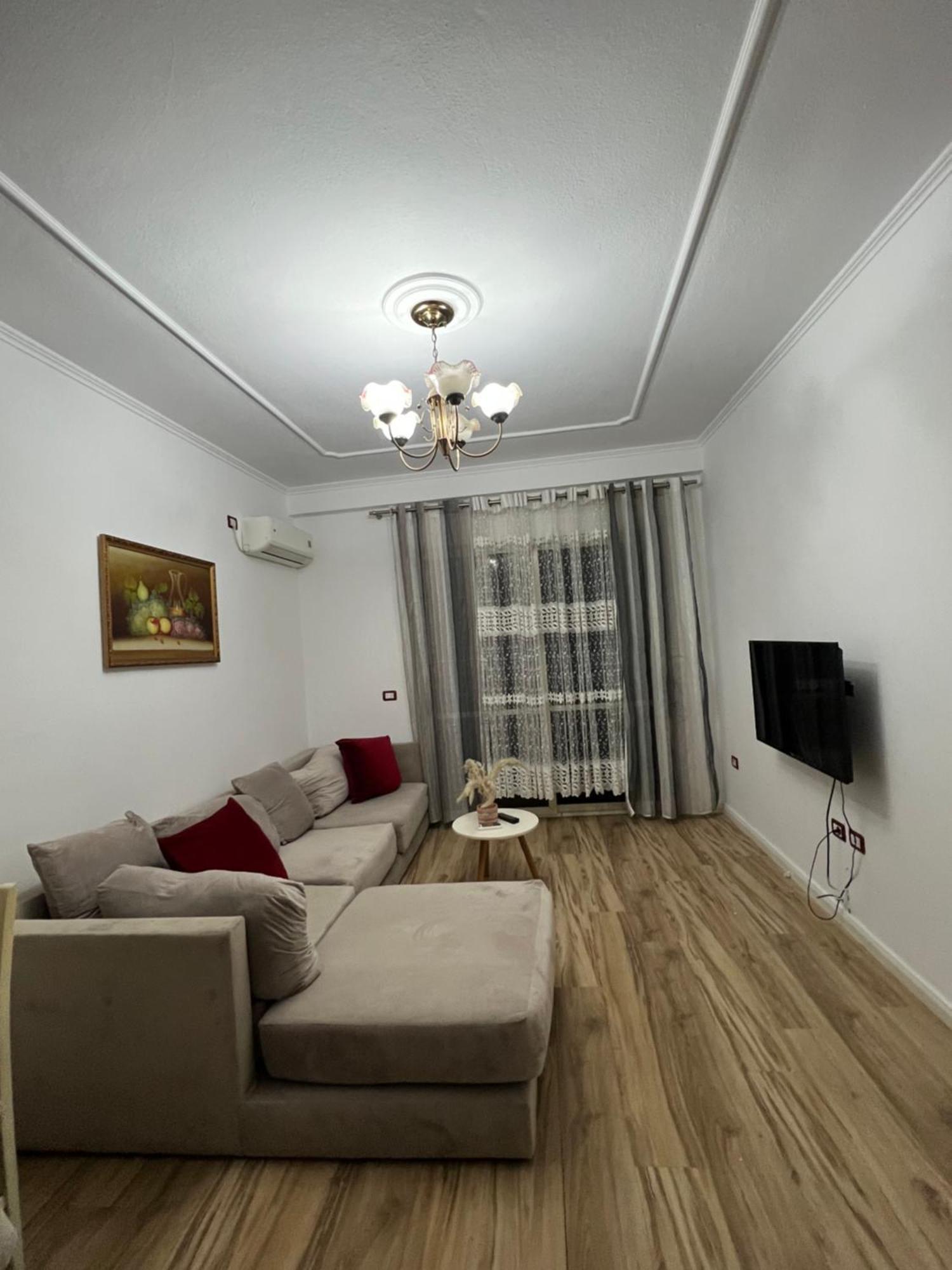 Sjsjksdbbd Lägenhet Tirana Exteriör bild