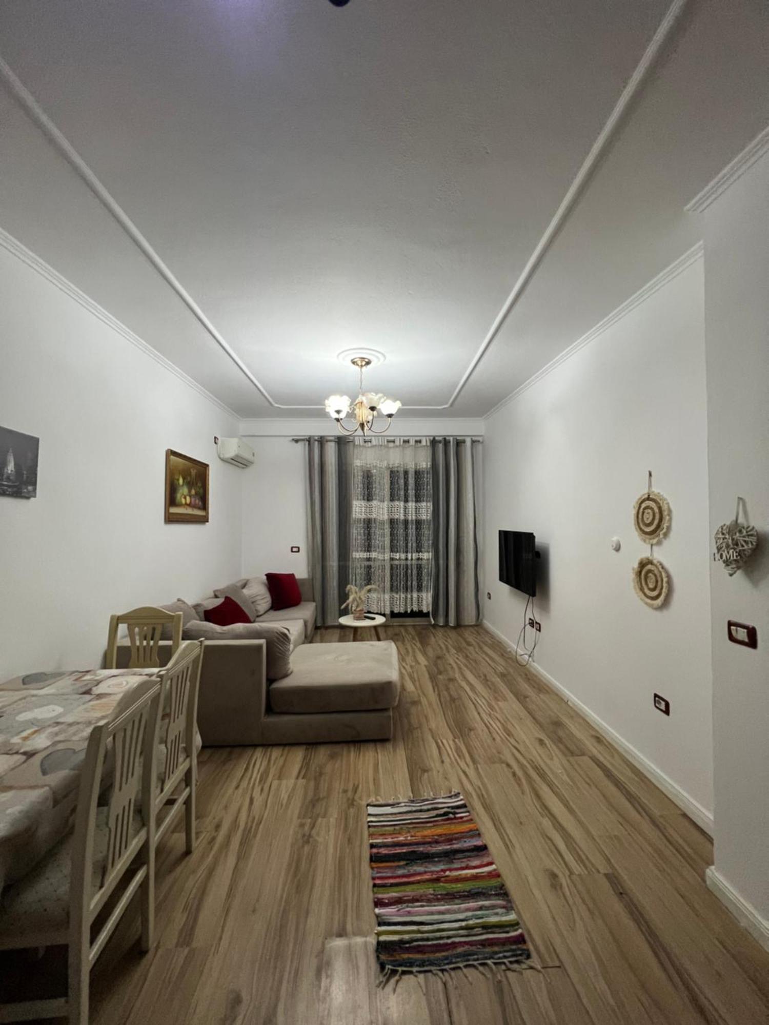 Sjsjksdbbd Lägenhet Tirana Exteriör bild